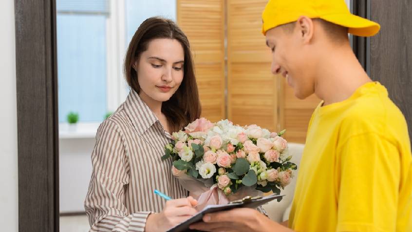 Flower Bouquet Delivery in Hyderabad 